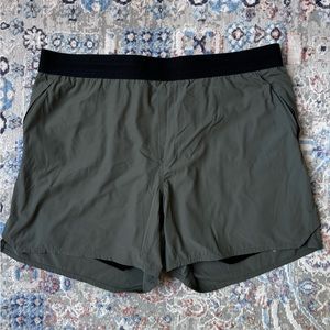 Ten thousand shorts - tactical shorts lined - used